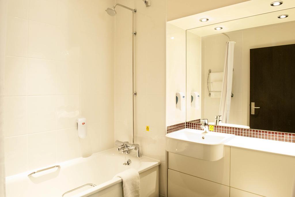 Premier Inn London Greenford Rum bild