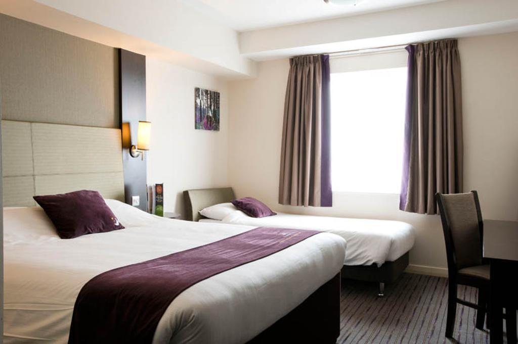 Premier Inn London Greenford Rum bild