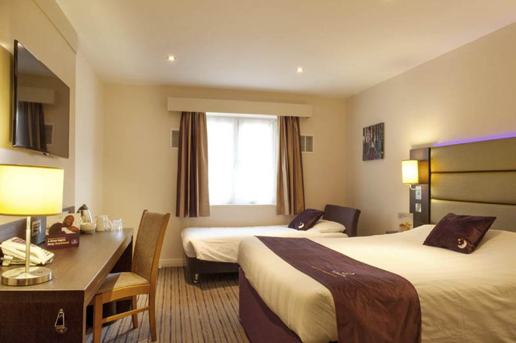Premier Inn London Greenford Rum bild
