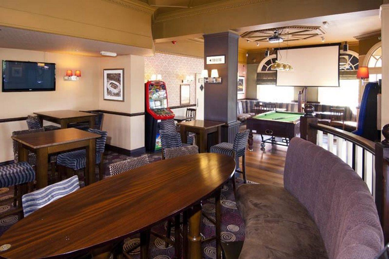 Premier Inn London Greenford Exteriör bild
