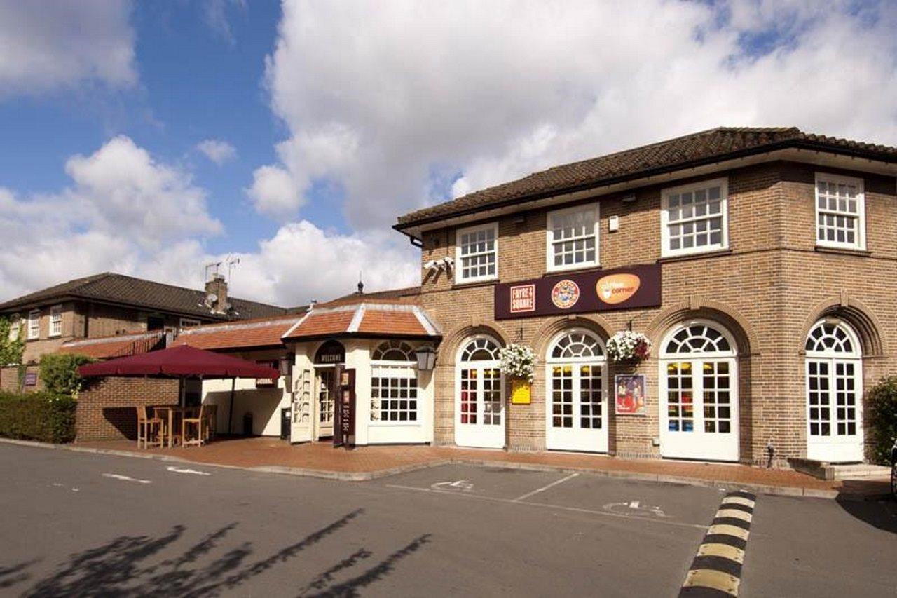 Premier Inn London Greenford Exteriör bild